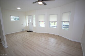 3219 W 86th St in Cleveland, OH - Building Photo - Building Photo