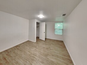 621 S Retta St in Fort Worth, TX - Building Photo - Building Photo