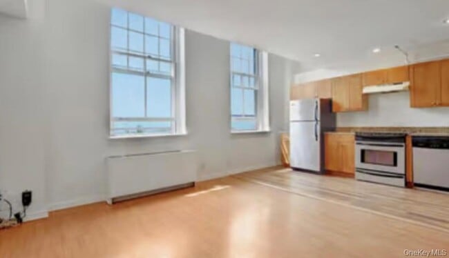 property at 6102 Villa Dr