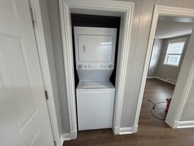 300-306 W Main St in Waynesboro, PA - Building Photo