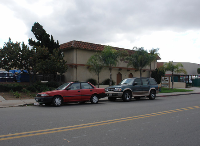 585 Oxford St in Chula Vista, CA - Building Photo - Building Photo