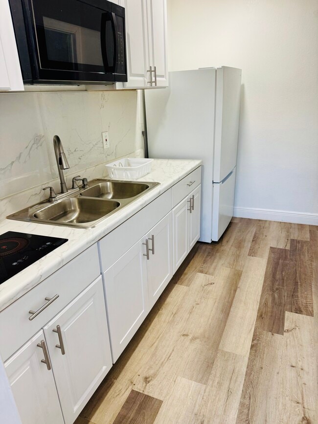 4432 Perch St, Unit Efficiency Studio Apt in Tampa, FL - Foto de edificio - Building Photo