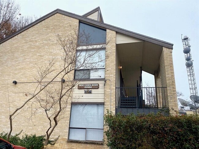 property at 1905 San Gabriel St