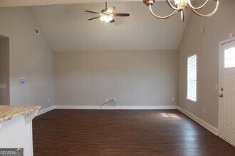 7040 White Pine Ave in Statesboro, GA - Building Photo - Building Photo