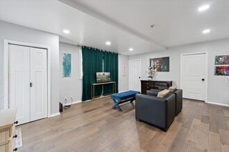 1313 Gordon Ave in Calumet City, IL - Building Photo - Building Photo