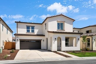 2162 W Solo Wy in Hanford, CA - Building Photo - Building Photo