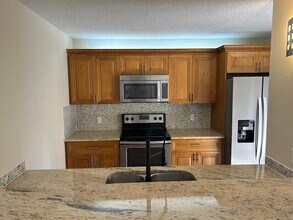 3802 38th Way in West Palm Beach, FL - Building Photo - Building Photo