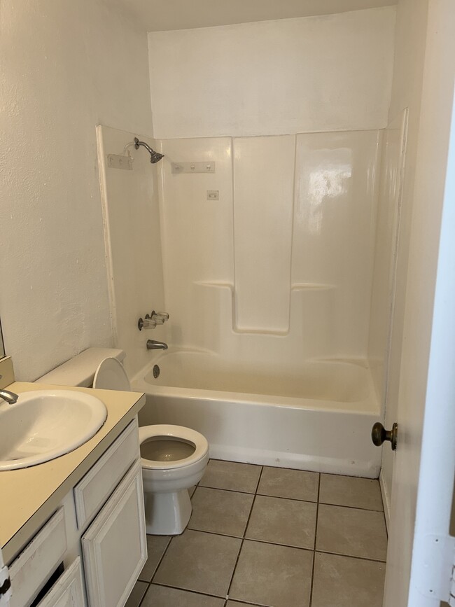 4560 Chaha Rd in Garland, TX - Building Photo - Building Photo