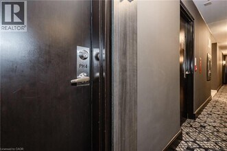 144 Park St in Waterloo, ON - Building Photo - Building Photo