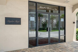 2109 Bayshore Blvd in Tampa, FL - Foto de edificio - Building Photo