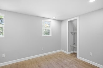 4917 Moreland Heights Ln in Knoxville, TN - Building Photo - Building Photo