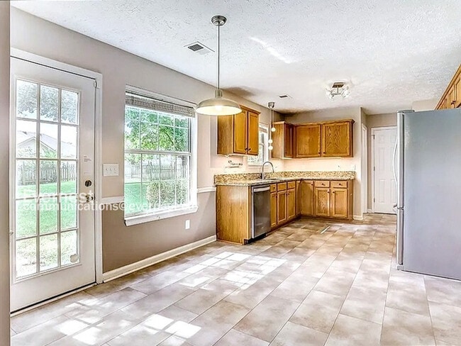 9015 Tarrington Ln in Franklin, TN - Foto de edificio - Building Photo