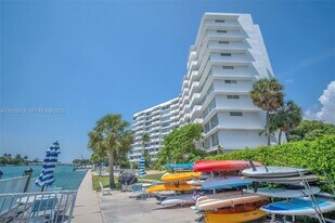 9101 E Bay Harbor Dr in Bay Harbor Islands, FL - Building Photo