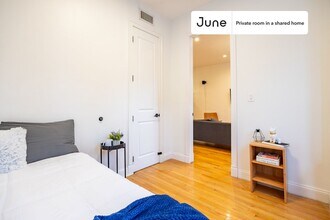 Room in Shared 5.0 bed/2 bath home in New York, NY - Building Photo - Building Photo