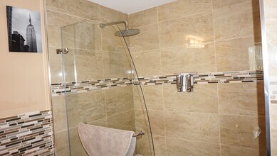 100 NE 6th St, Unit 303 in Boynton Beach, FL - Building Photo - Building Photo