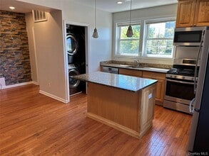 59 Cottage St in Port Chester, NY - Building Photo - Building Photo