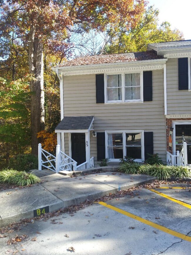300 NC 54 Rentals in Carrboro, NC