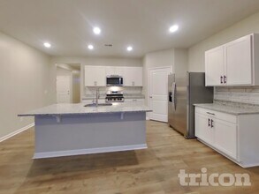 5035 Hunters Village Dr in Lebanon, TN - Building Photo - Building Photo