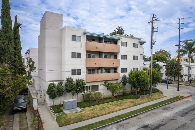 11330 Otsego St in North Hollywood, CA - Foto de edificio - Building Photo