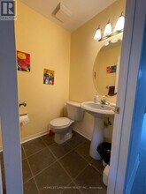 74 Bassett Ave in Richmond Hill, ON - Building Photo - Building Photo