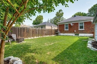 1055 Western Ave in Peterborough, ON - Building Photo - Building Photo