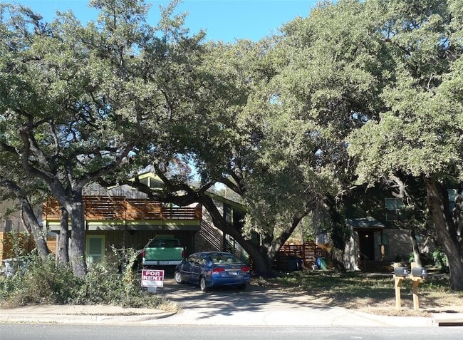 3300 Clawson Rd, Unit B in Austin, TX - Building Photo - Building Photo