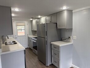 3845 Round Bottom Rd in Cincinnati, OH - Building Photo - Building Photo