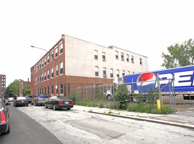 School House Apartments - Kenilworth Williams in Boston, MA - Foto de edificio - Building Photo