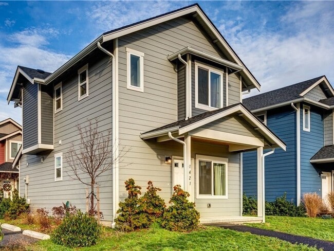 property at 1421 Texas St