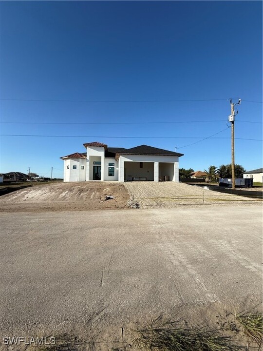 4627 NW 32nd St in Cape Coral, FL - Building Photo