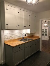 1129 E 169th St, Unit DOWN in Cleveland, OH - Building Photo - Building Photo
