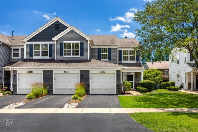 property at 2532 Golf Ridge Cir