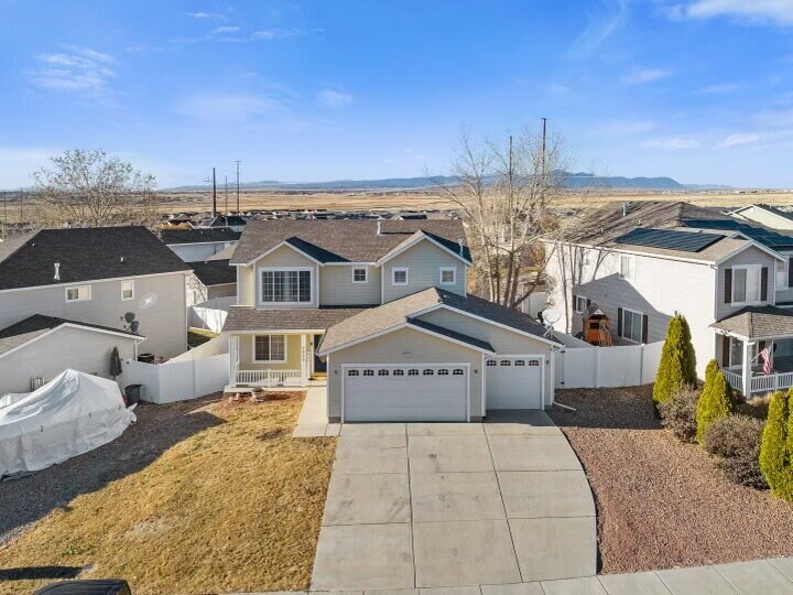 2205 Meadowlark Ln in Pueblo, CO - Building Photo