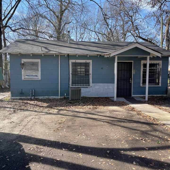 1008 S 3rd St in Monroe, LA - Building Photo