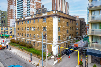 The Sheldrake in Toronto, ON - Building Photo - Building Photo