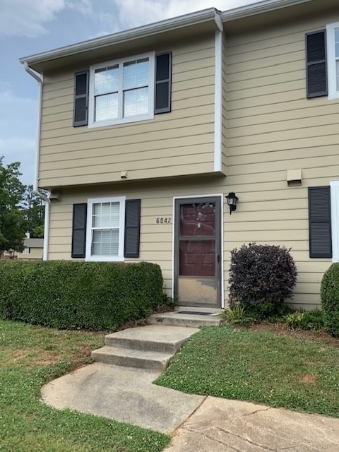 6042 Heath Valley Rd in Charlotte, NC - Foto de edificio