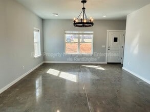 104 N Harrison Ave in Blanchard, OK - Foto de edificio - Building Photo