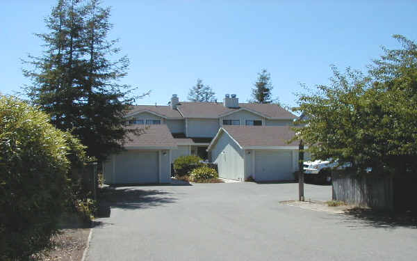 5251 Faught Rd in Santa Rosa, CA - Building Photo - Building Photo