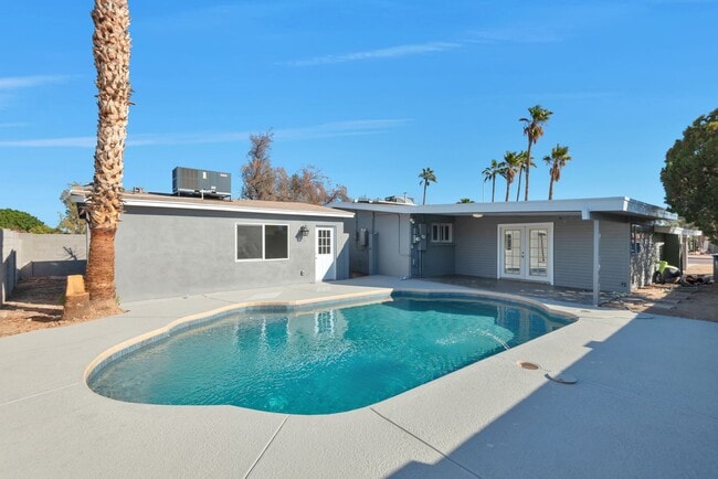 property at 4800 S La Rosa Dr