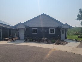145 Hope Village Way, Unit 145 in Chippewa Falls, WI - Building Photo