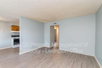 243 Landings Dr in Frankfort, KY - Building Photo - Building Photo