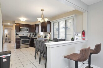 6121 S Narragansett Ave in Chicago, IL - Building Photo - Building Photo