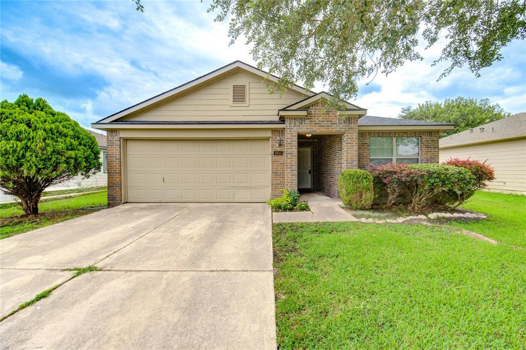 6815 Dolan Bluff Ln in Richmond, TX - Building Photo