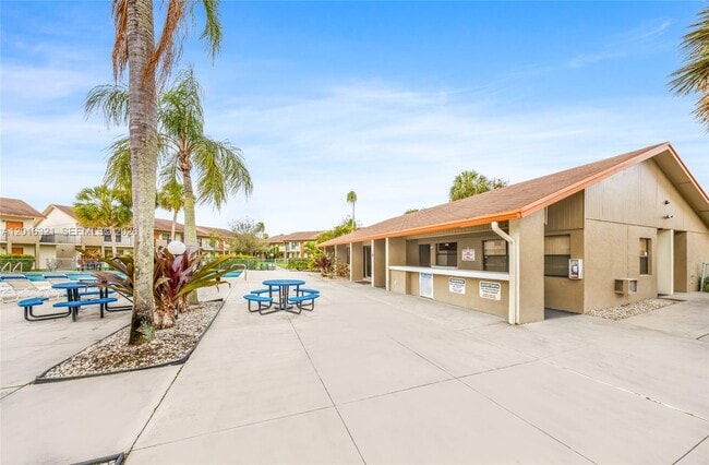 property at 5521 Courtyard Dr