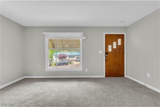 1171 Hilltop Dr in Akron, OH - Building Photo - Building Photo