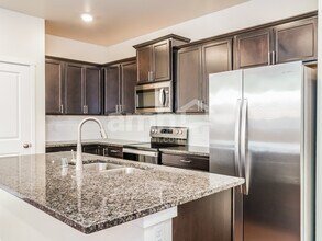 9260 Shootingstar St SE in Tumwater, WA - Building Photo - Building Photo