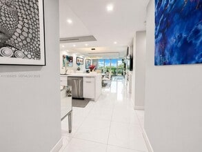 2370 NE 135th St in North Miami, FL - Building Photo - Building Photo