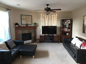 15716 60th Ave N in Plymouth, MN - Foto de edificio - Building Photo