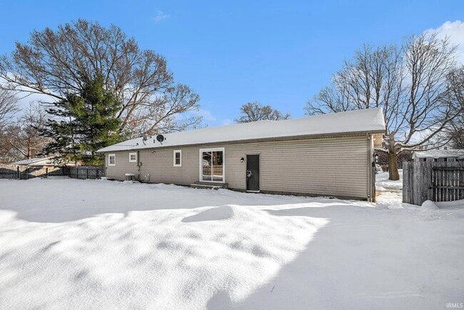 24760 Lancer Dr in South Bend, IN - Building Photo - Building Photo