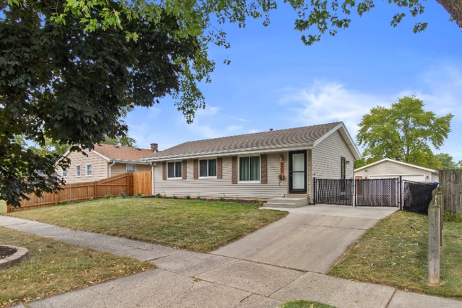 property at 4609 Pershing Blvd